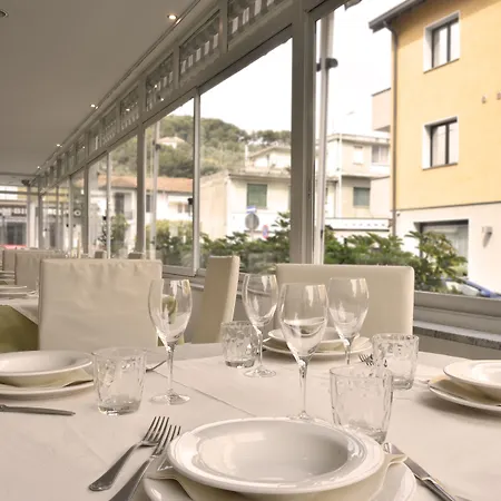 Hotel Ristorante La Marina Mhotelsgroup San Bartolomeo Al Mare
