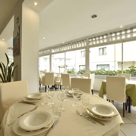 Ristorante La Marina Mhotelsgroup Hotell San Bartolomeo Al Mare