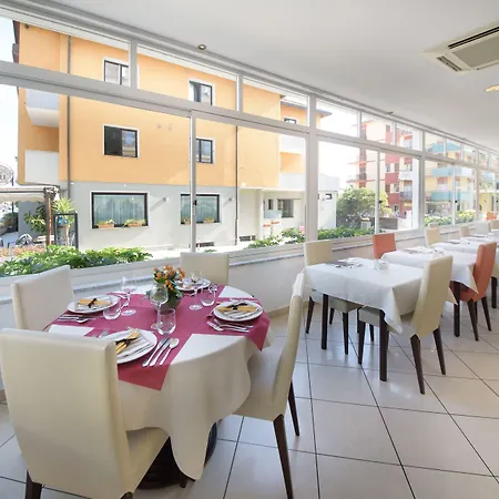 Ristorante La Marina Mhotelsgroup Otel San Bartolomeo Al Mare