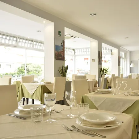 Ristorante La Marina Mhotelsgroup 3* Сан-Бартоломео-аль-Маре