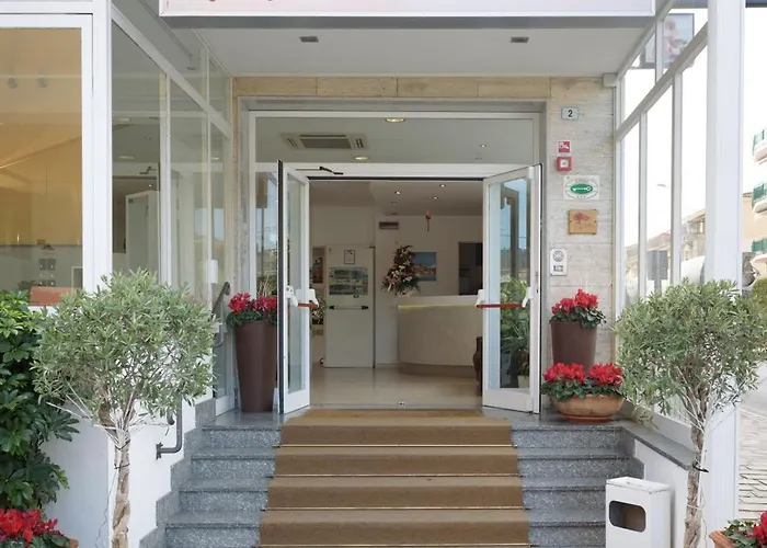 Ristorante La Marina Mhotelsgroup מלון 3*